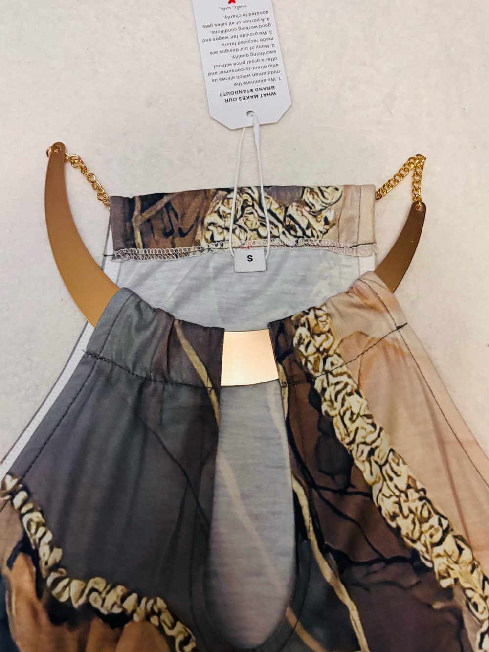 Sleeveless Marble-Print Halter Dress in Neutral Tones - Picture 6 of 7